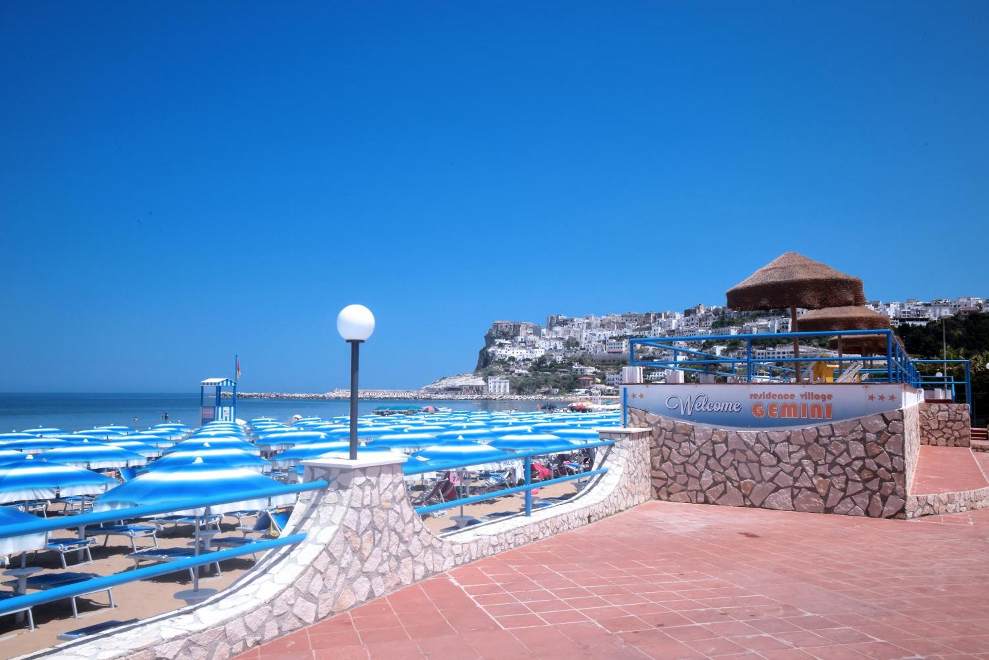 Gemini Luxury Rooms Peschici Exterior foto